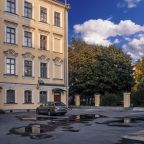 Парковка, Гостиница Риволи