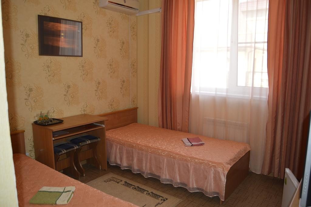 Двухместный (Стандартный двухместный номер с 2 отдельными кроватями) гостиницы Березка, Лиман