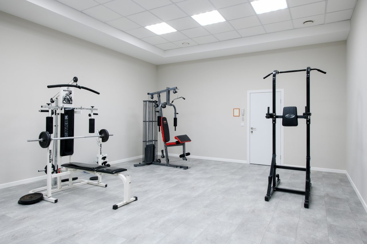 Фитнес-центр / Тренажерный зал (Круглосуточно), Гостиничный комплекс Солнце