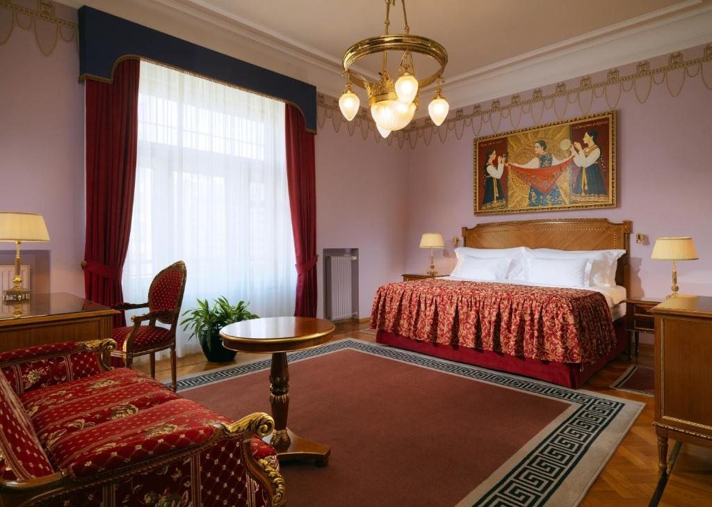 Двухместный (Номер-студио с кроватью размера «king-size») отеля National Luxury Collection Hotel, Москва