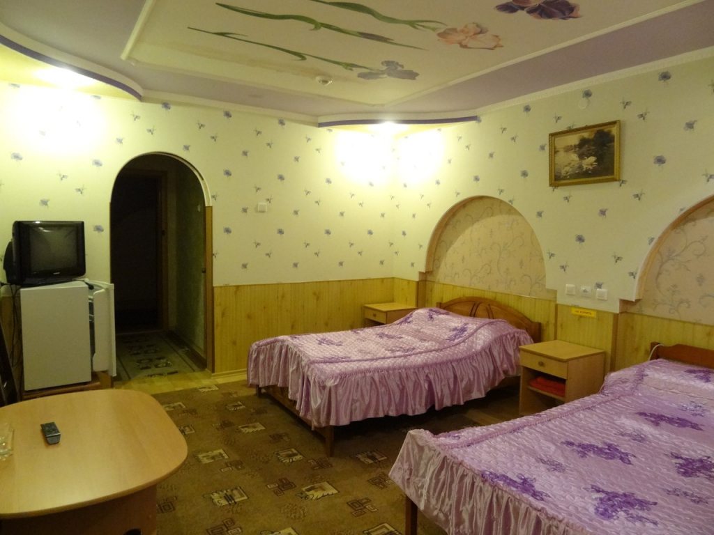 Двухместный (Место в двухместном номере, Улучшенный) гостиницы Сосновый бор, Курск