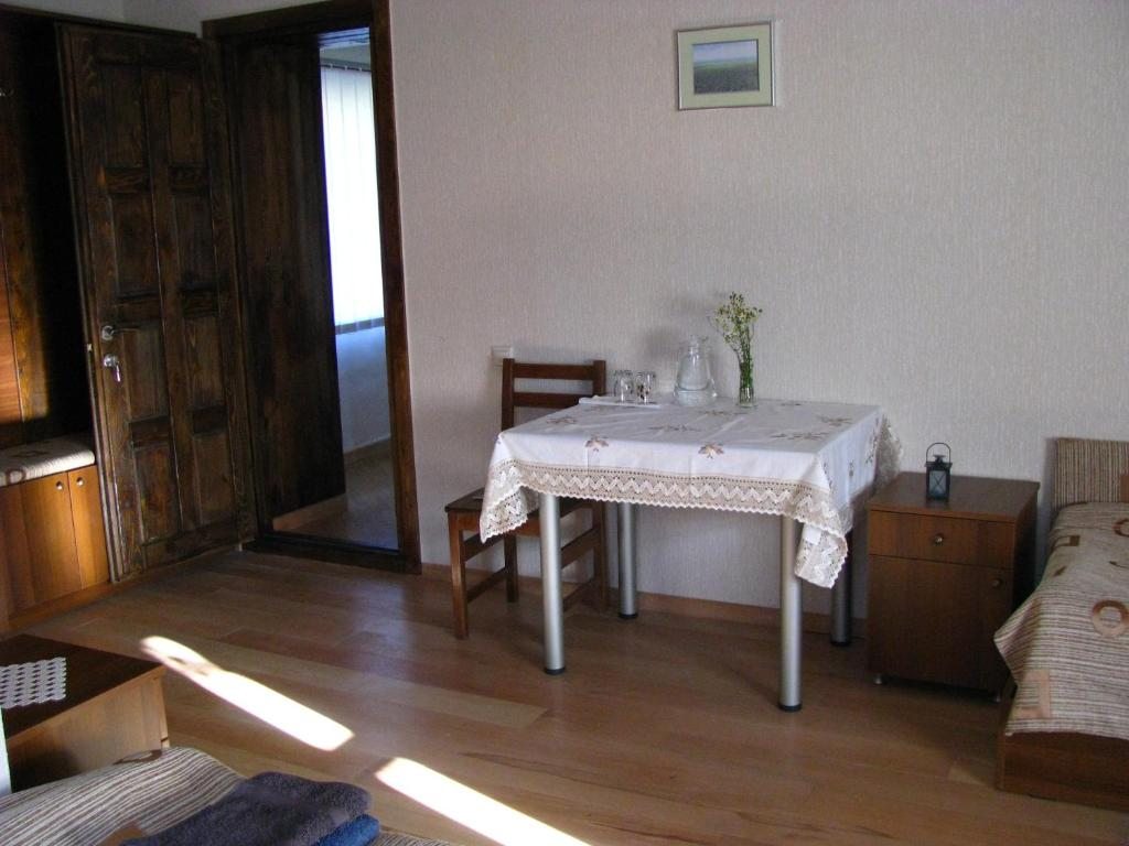 Трехместный (Трехместный номер) гостевого дома Шина, Омало