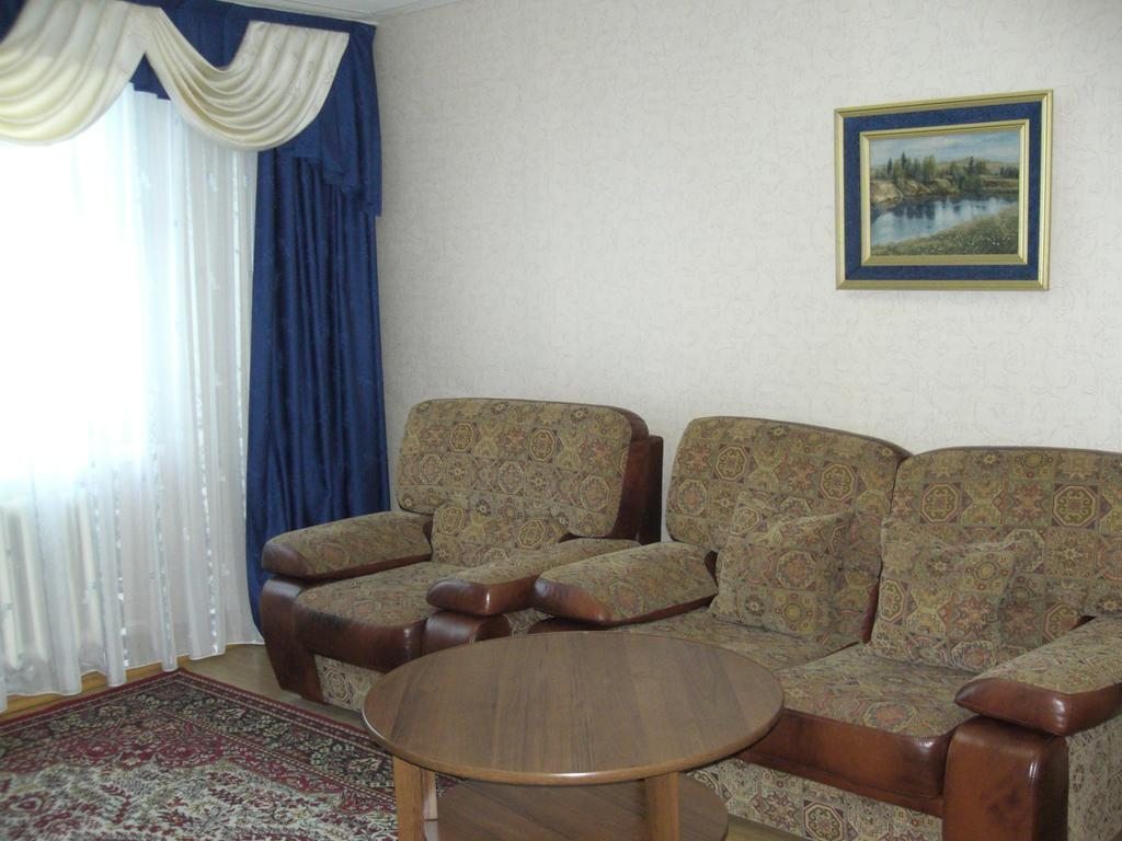 Двухместный (Двухместный номер с 2 отдельными кроватями и душем) отеля Ямал, Салехард