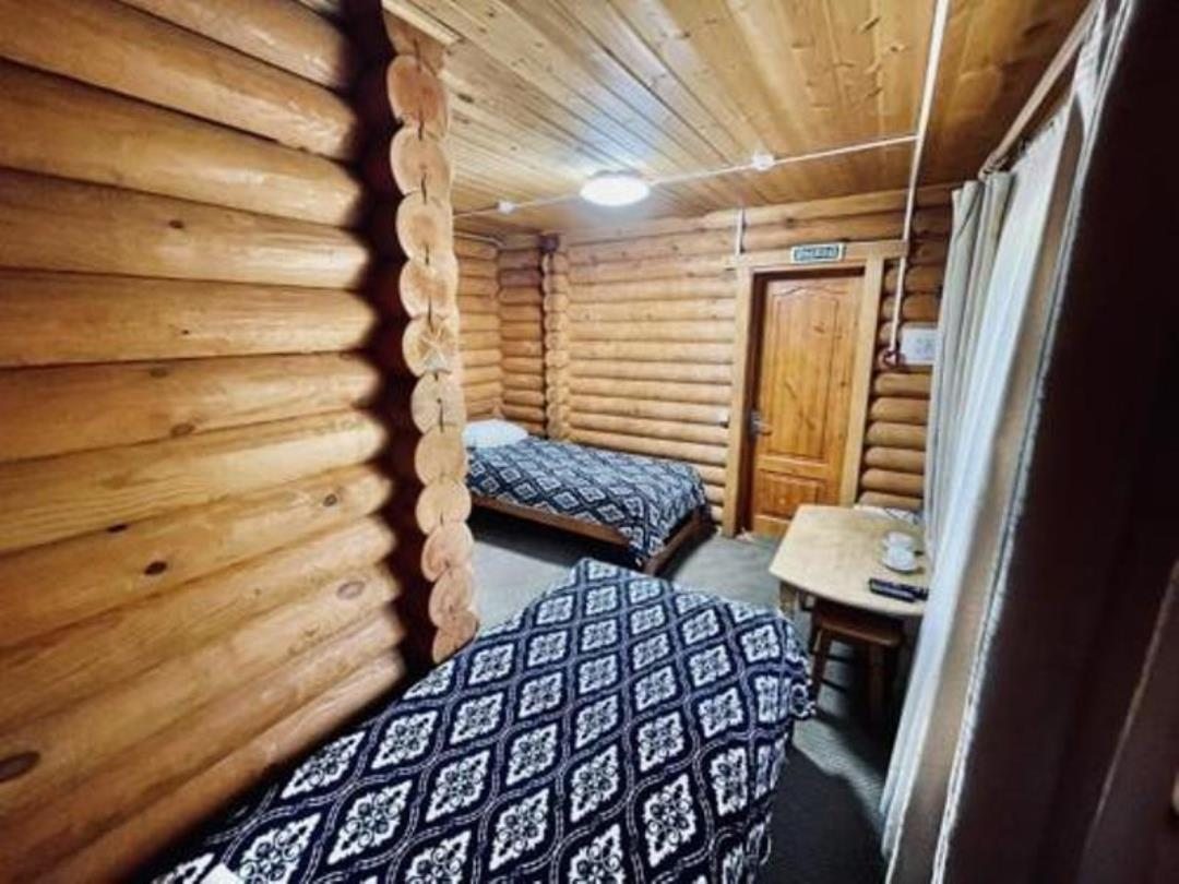 Двухместный (Стандарт 2 односпальные кровати, в срубе) гостиницы Графская поляна, Даховская