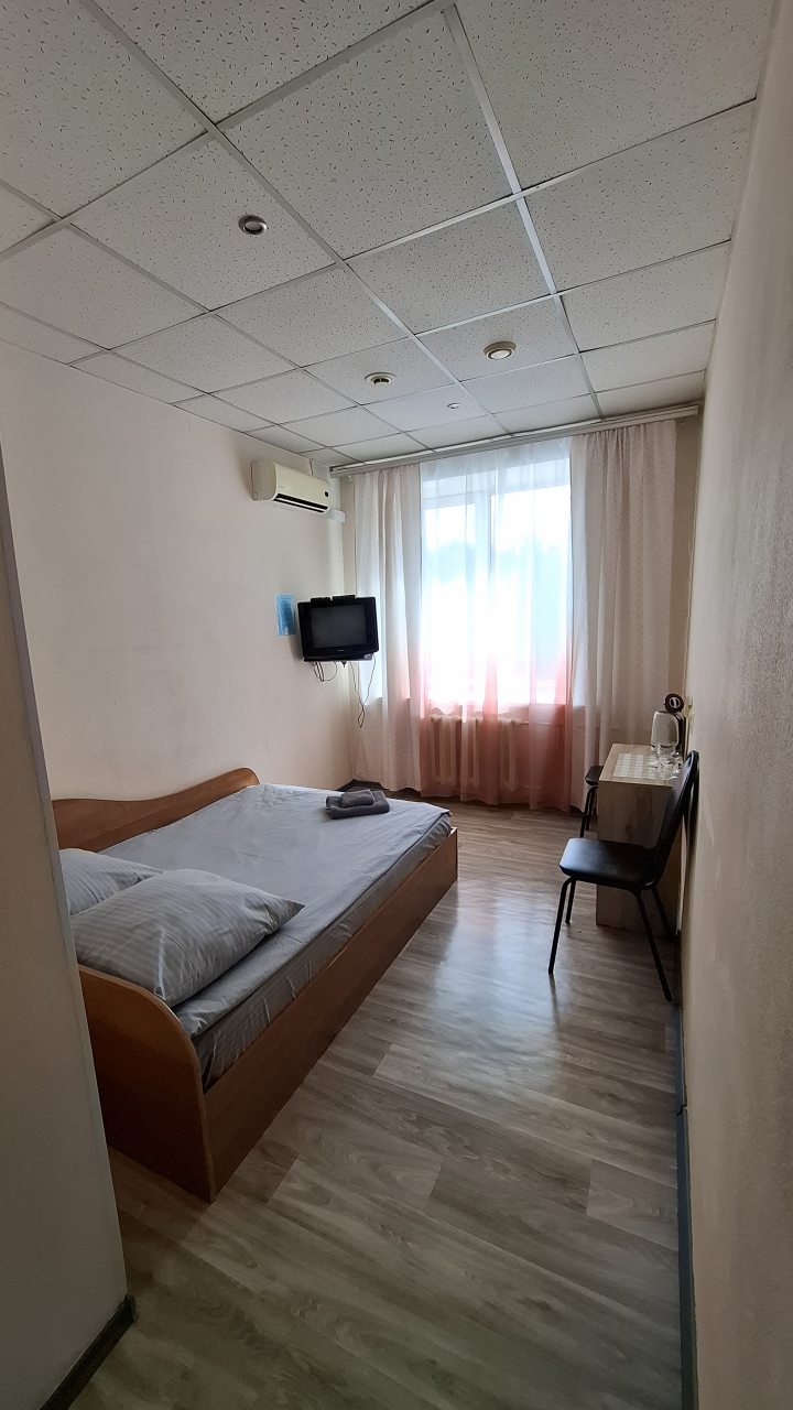 одноместный эконом, с удобствами в номере, телевизор,WI-FI