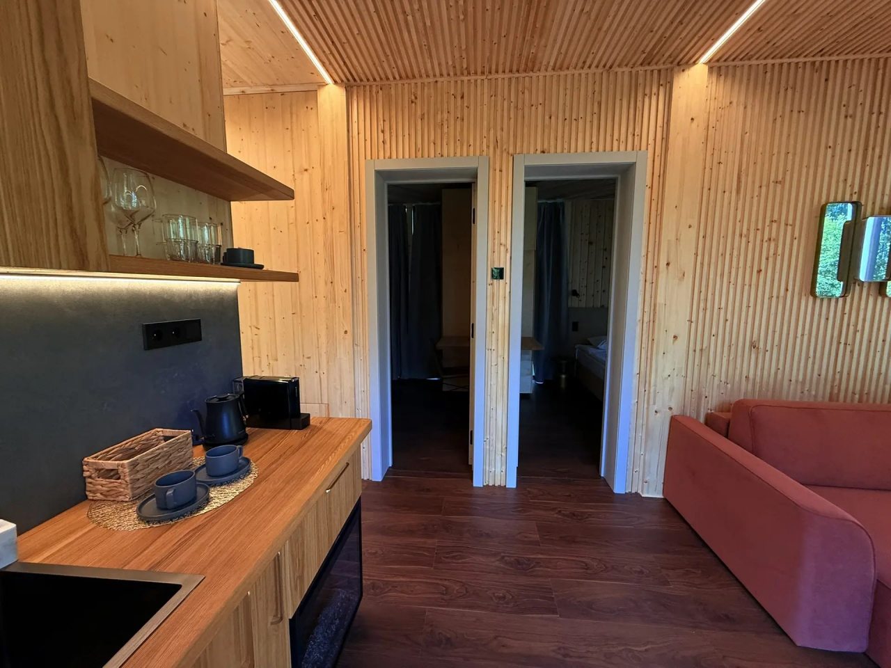 Дом (Кипарис), Эко-комплекс Парус Руза