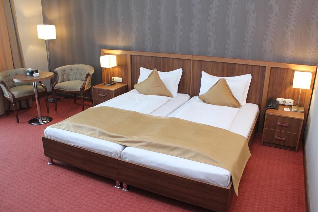 Двухместный (Стандартный двухместный номер с 2 отдельными кроватями) отеля Амберд, Бюракан