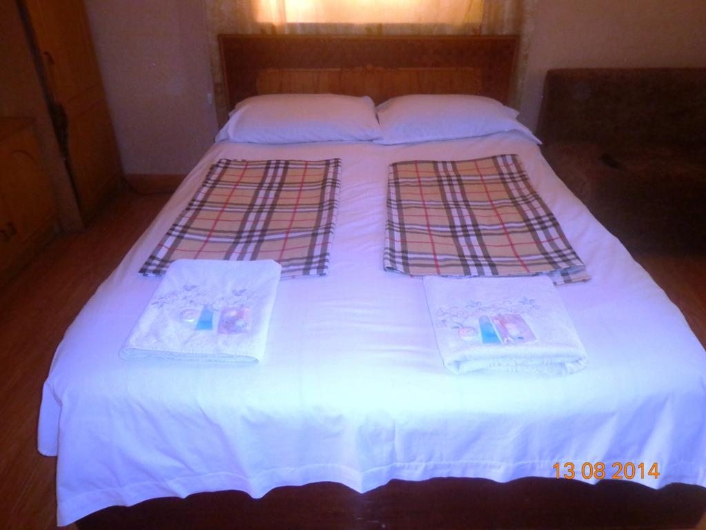 Двухместный (Двухместный номер эконом-класса с 1 кроватью или 2 отдельными кроватями) отеля Artson, Вагаршапат