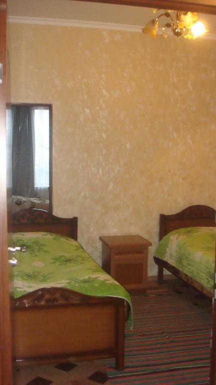 Двухместный (Стандартный двухместный номер с 2 отдельными кроватями и видом на горы) загородного отеля Saro's, Татев