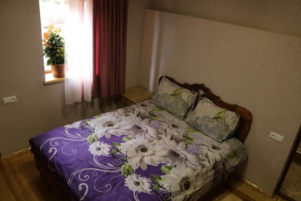 Двухместный (Двухместный номер с 1 кроватью и собственной ванной комнатой) загородного отеля Saro's, Татев