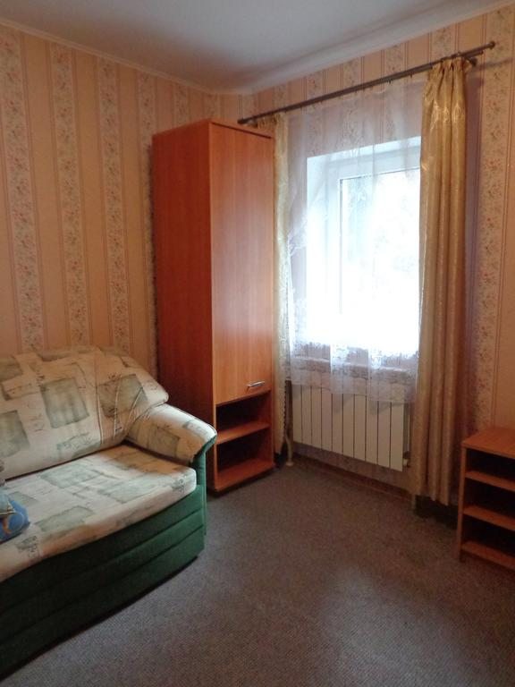 Одноместный (Стандартный одноместный номер с диваном-кроватью) апартамента Сосны, Светлогорск