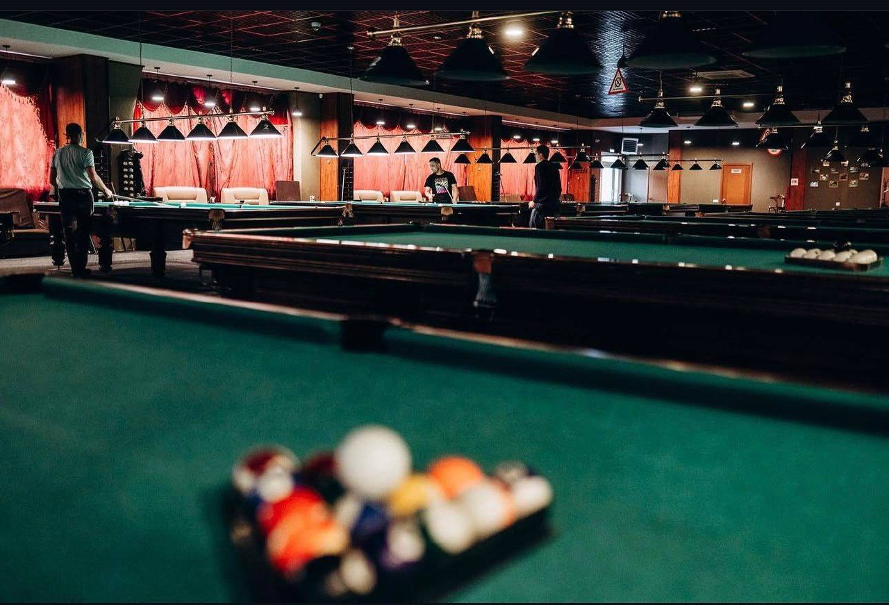 Бильярдный клуб, Гостинично-развлекательный комплекс Сиун