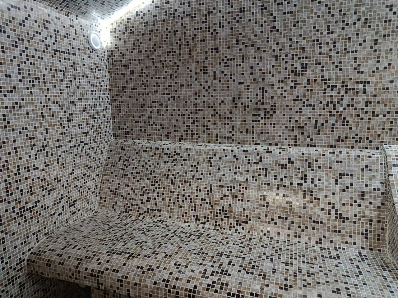 Коттедж (Турция), Гостинично-развлекательный комплекс Сиун