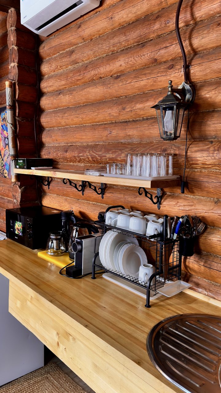 Коттедж (Африка), Гостинично-развлекательный комплекс Сиун