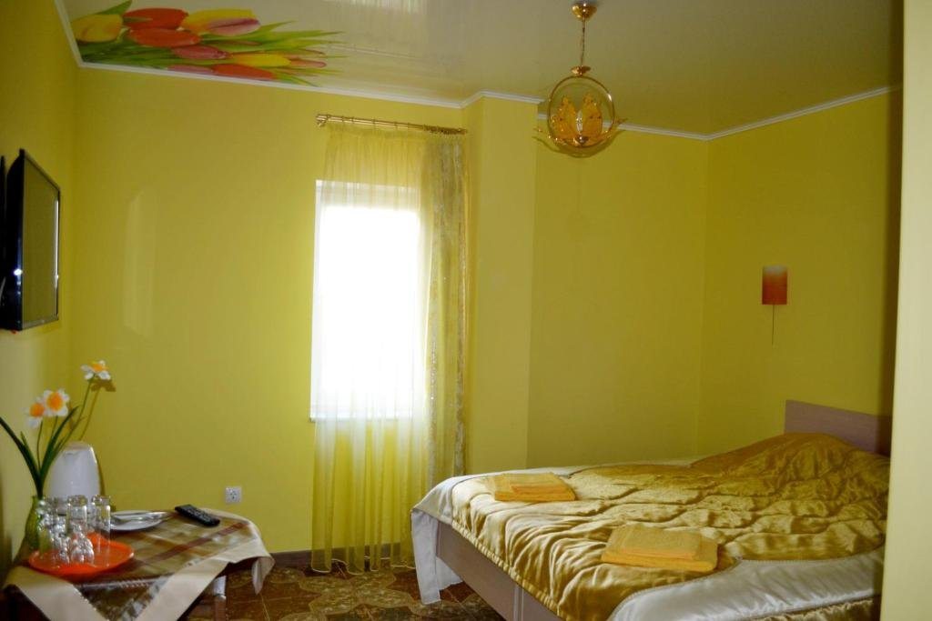 Двухместный (Двухместный номер с двумя односпальными кроватями) гостевого дома На лугу, Малое Луговое