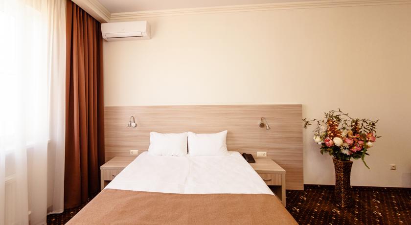 Двухместный (Стандарт, С одной кроватью или двумя отдельными кроватями) отеля Palazzo, Краснодар