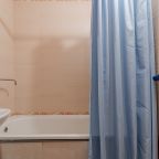 Квартира (Скромность в центре), Квартирное бюро Крылья