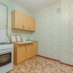 Квартира (Скромность в центре), Квартирное бюро Крылья