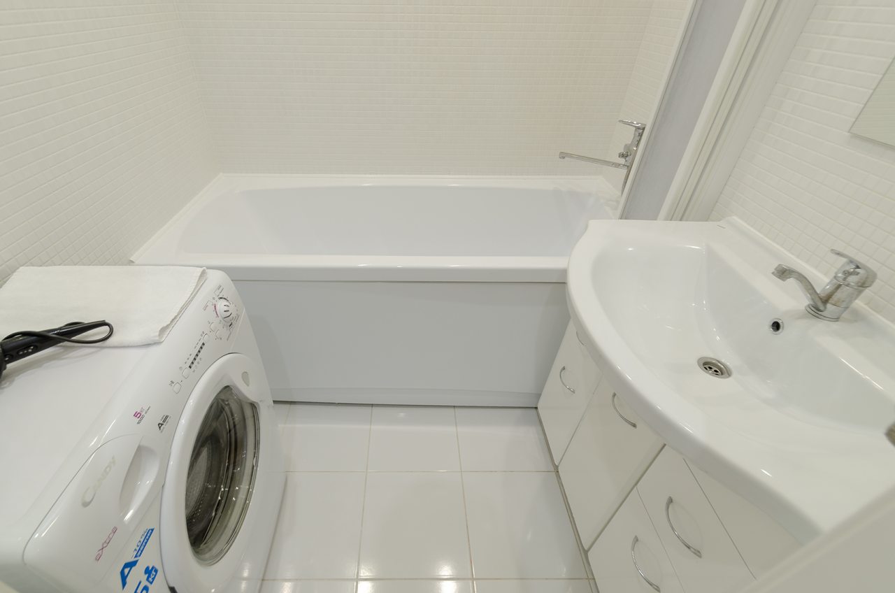 Квартира (Белоснежная 2 комнатная), Квартирное бюро Крылья