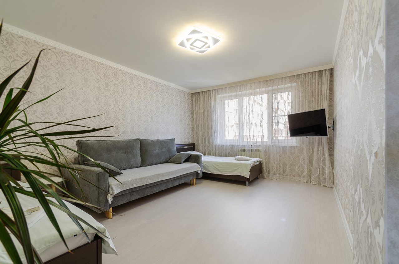 Квартира (Белоснежная 2 комнатная), Квартирное бюро Крылья