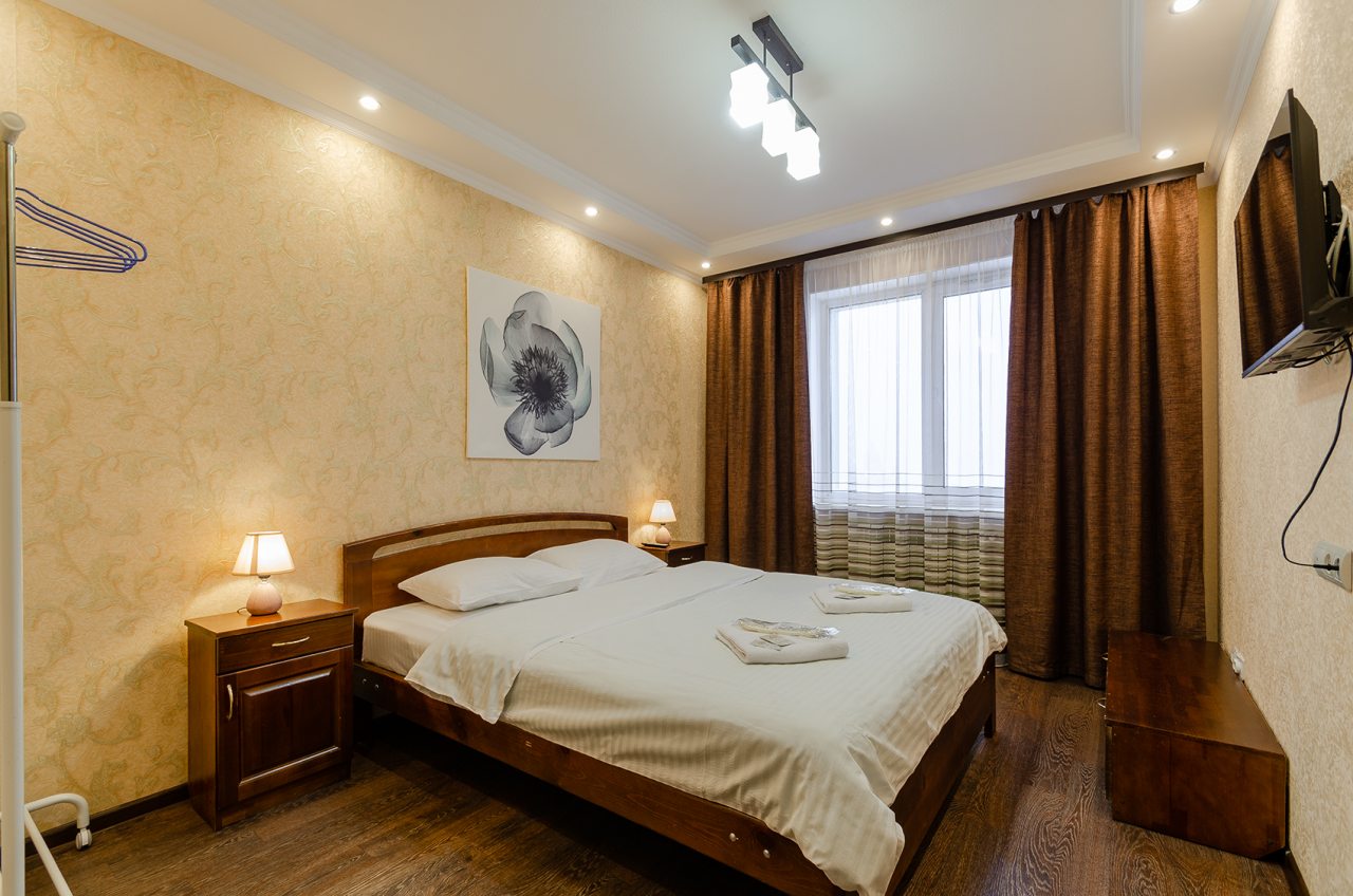 Квартира (Просторная 2 комнатная), Квартирное бюро Крылья