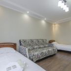 Квартира (Просторная 2 комнатная), Квартирное бюро Крылья