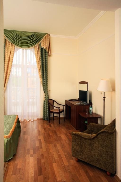 Двухместный (Стандартный двухместный номер с 1 кроватью или 2 отдельными кроватями) отеля Людовико Моро, Йошкар-Ола