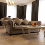 Гостиная в номере категории «сюит»