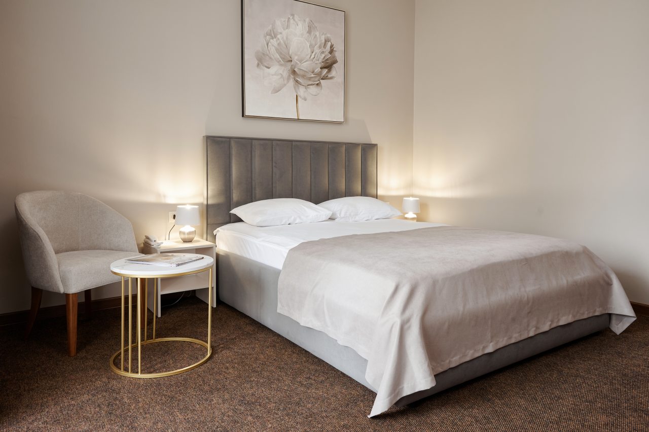 Полулюкс (Комфорт), Гостиница Гранд-Кавказ