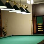 Бильярдная, Отель Корона