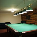 Бильярдная, Отель Корона