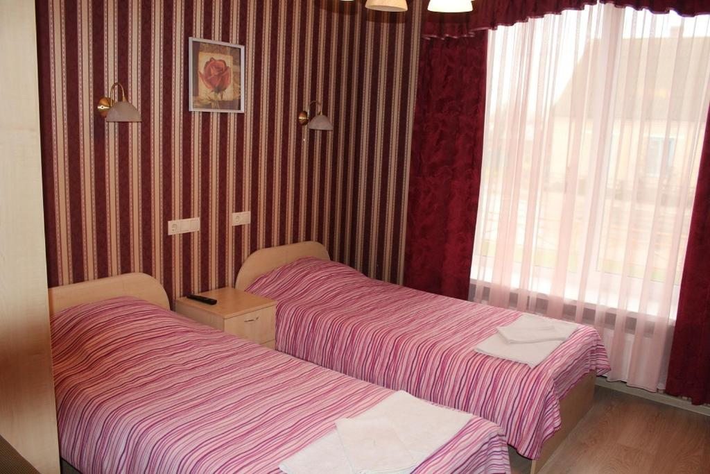 Двухместный (Стандартный двухместный номер с 2 отдельными кроватями) отеля Ника, Миоры