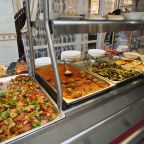 Столовая на первом этаже отеля, Гостиница Castro