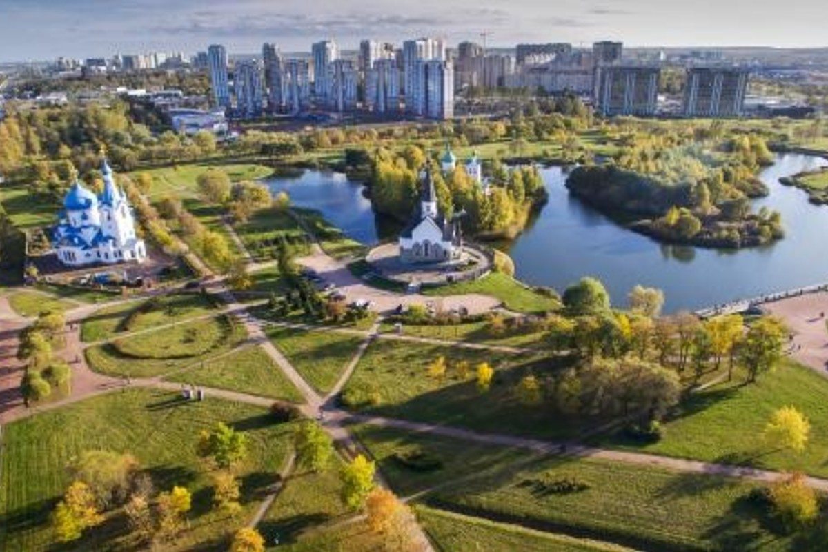 Пешие прогулки в Пулковском парке, Апарт-отель Salut V