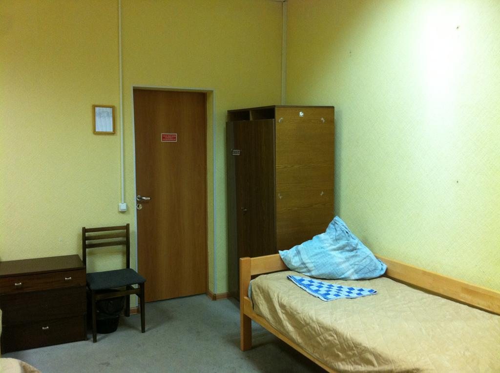 Номер (Кровать в общем номере для мужчин) отеля Звенигородская, Санкт-Петербург