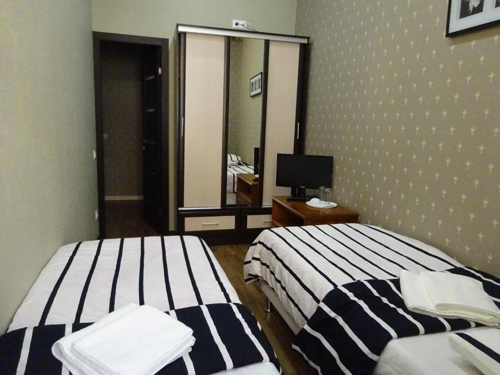 Двухместный (Стандарт, Twin, С общей ванной комнатой) мини-отеля Egoiste, Санкт-Петербург