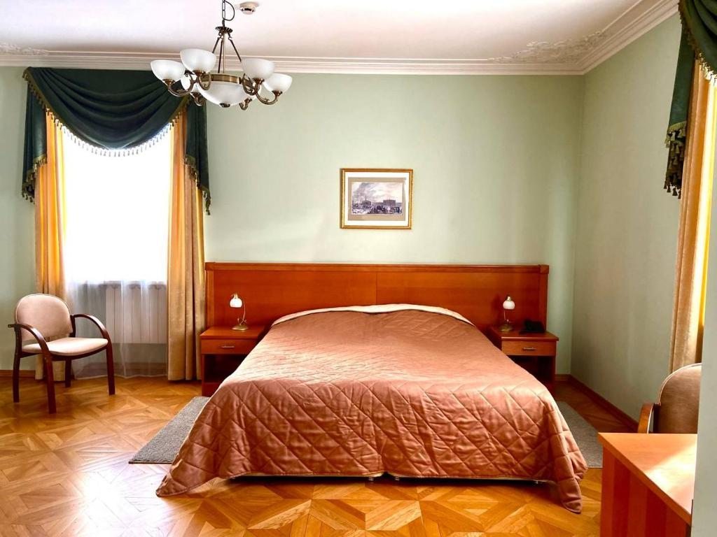 Двухместный (junior suite с видом на сад) отеля Усадьба Державина, Санкт-Петербург
