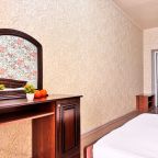 2-местный Комфорт-плюс с видом на бассейн