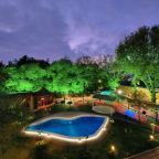 3-местный Комфорт-плюс с видом на бассейн