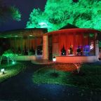 Бар у бассейна