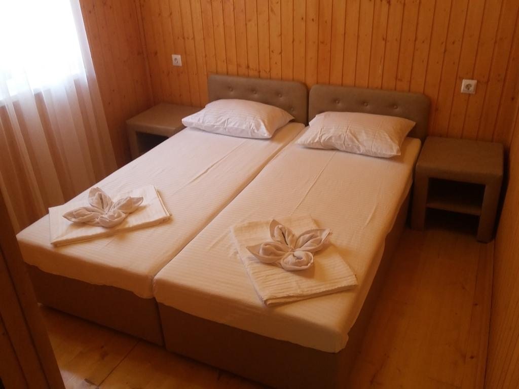 Двухместный (Двухместный номер с 1 кроватью или 2 отдельными кроватями и душем) гостевого дома Пальма, Новый Афон