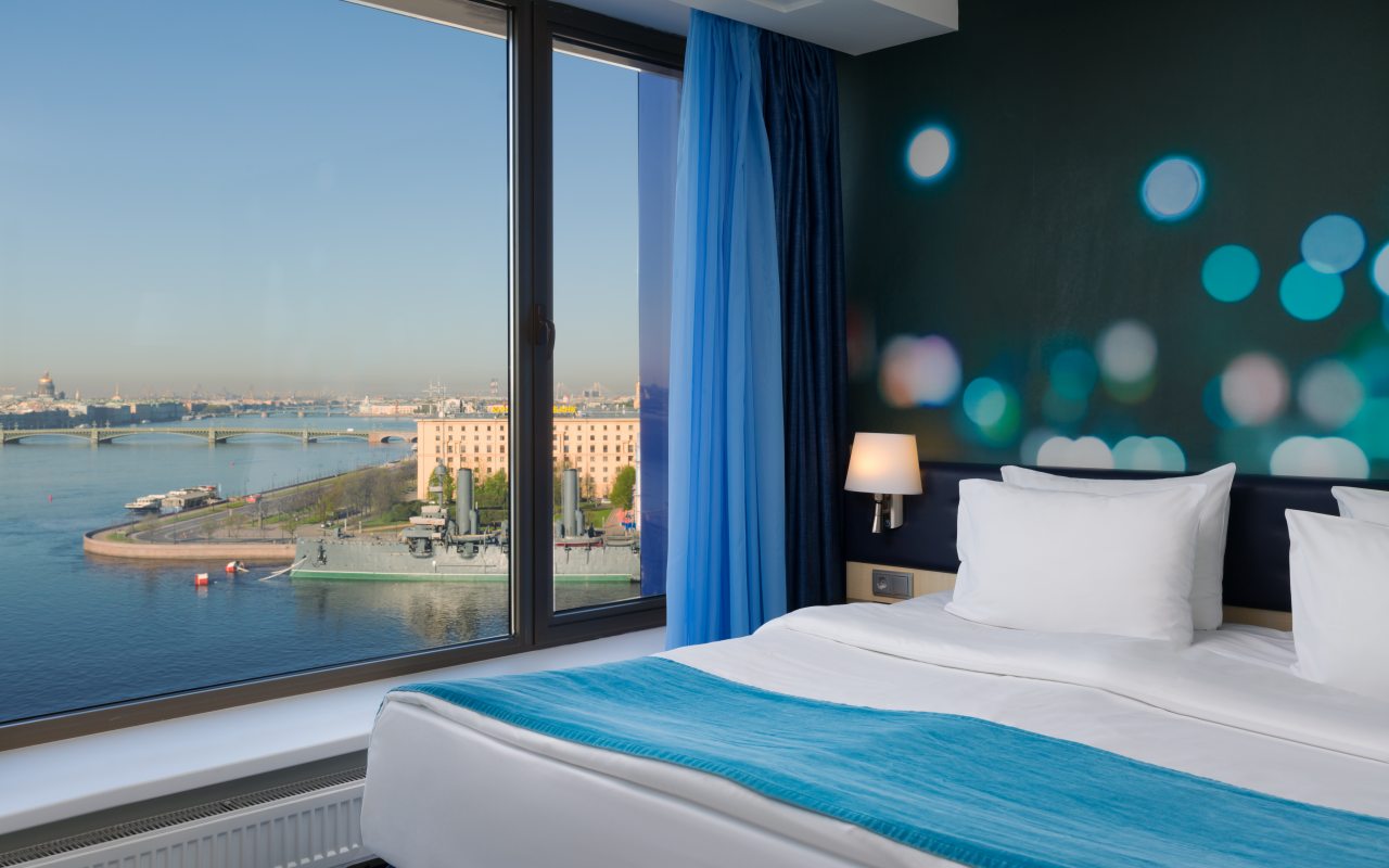De Luxe (Double/Twin, С видом на реку) отеля Санкт-Петербург