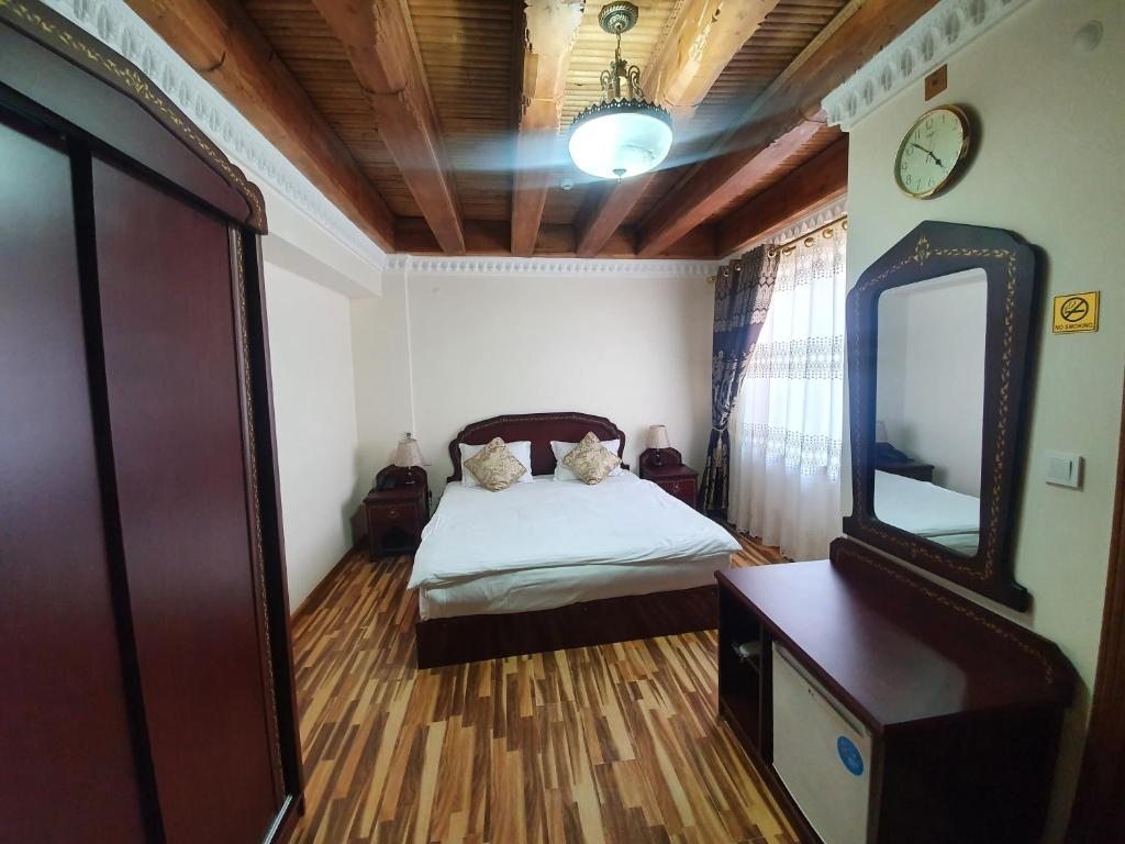 Двухместный (Стандартный двухместный номер с 1 кроватью или 2 отдельными кроватями) отеля Девон-Беги, Бухара