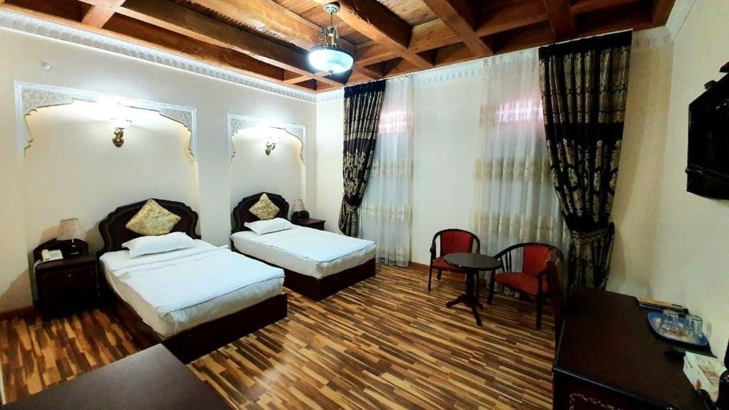 Двухместный (Двухместный номер с 1 кроватью и собственной ванной комнатой) отеля Девон-Беги, Бухара
