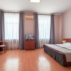 Двухместный (Комфорт с двумя отдельными кроватями и диваном), Отель Друзья Обухов