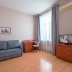 Двухместный (Комфорт с двумя отдельными кроватями и диваном), Отель Друзья Обухов