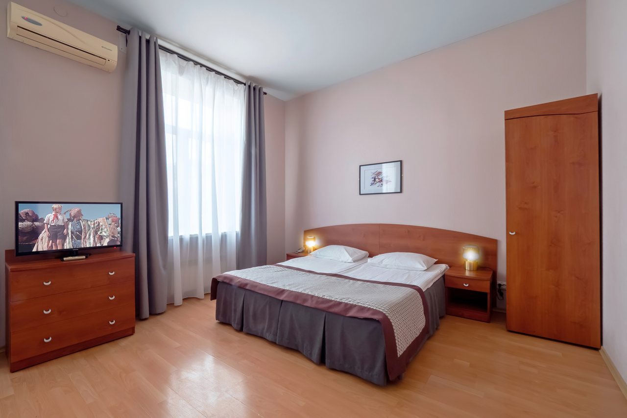 Двухместный (Комфорт с двумя отдельными кроватями и диваном), Отель Друзья Обухов