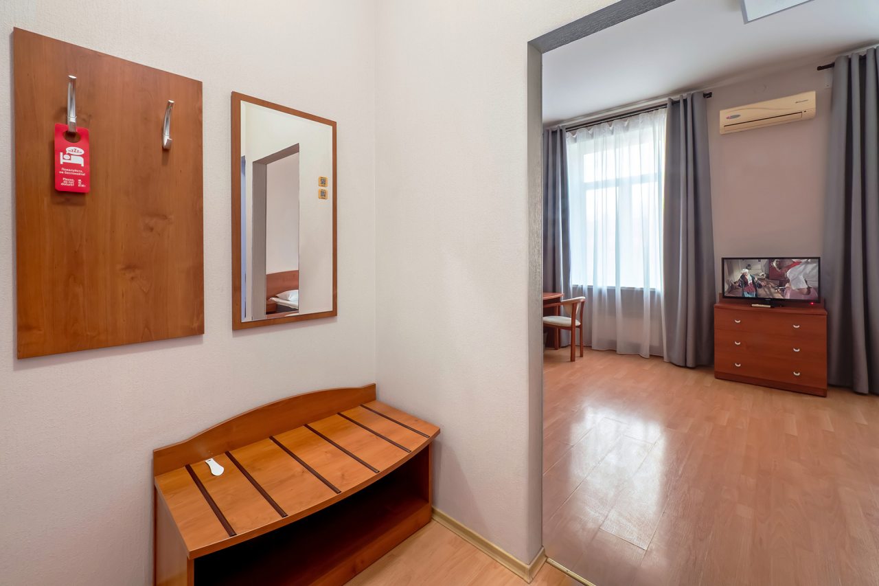 Двухместный (Комфорт с двумя отдельными кроватями и диваном), Отель Друзья Обухов