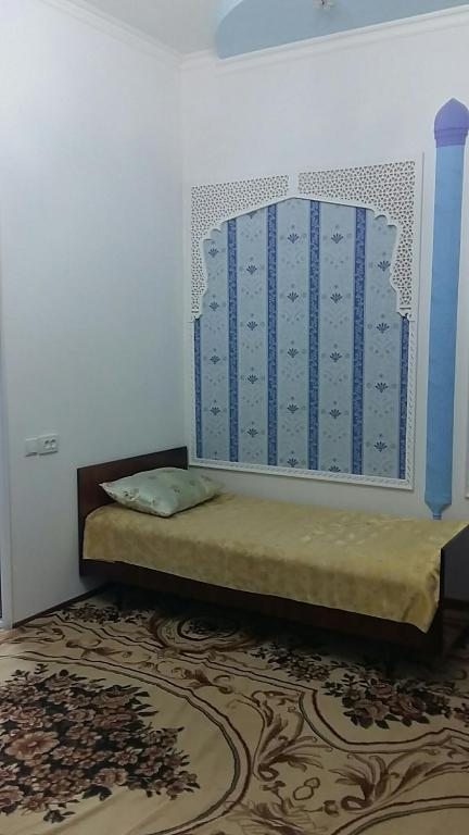Номер (Кровать в общем 8-местном номере для мужчин и женщин) отеля Jeyran, Бухара