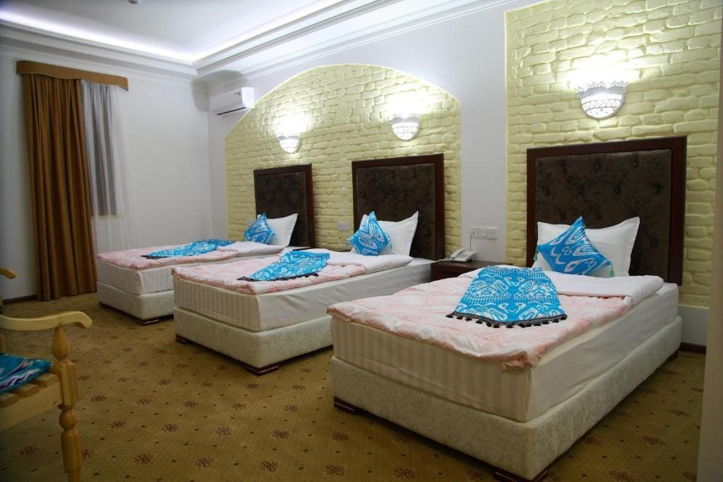 Трехместный (Стандартный трехместный номер) отеля Султан, Самарканд